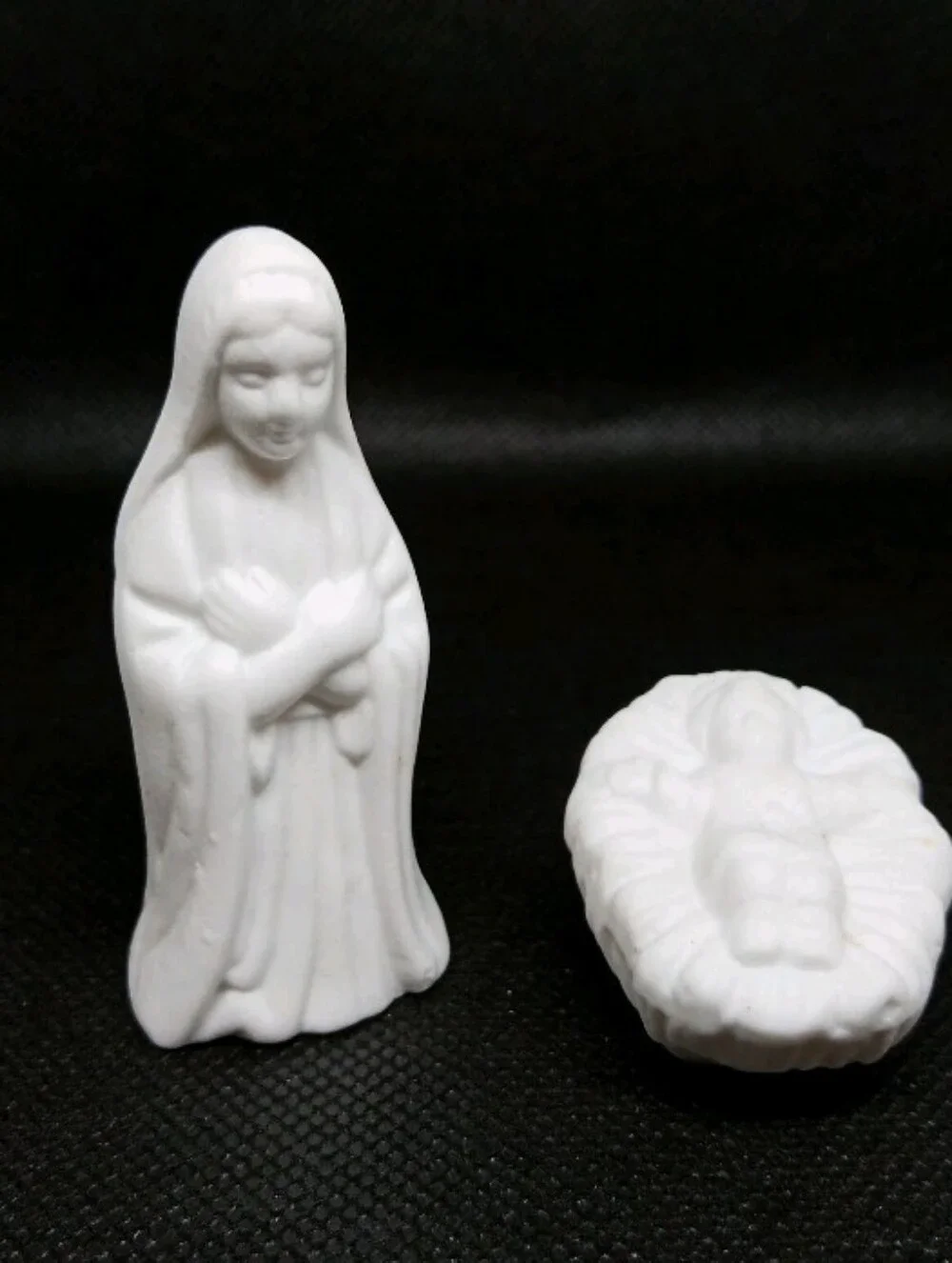Vintage 1994 Art Mark White Ceramic Porcelain 6 Pc Nativity Set. New In Box.